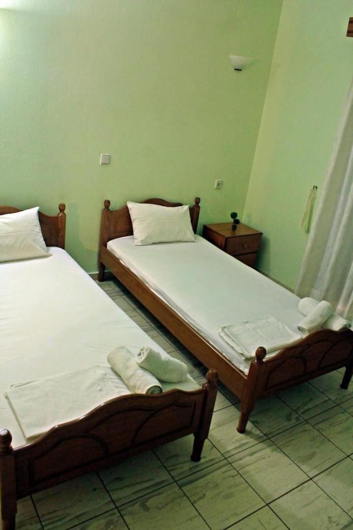 Guesthouse Bizani Neo Mpizani Luaran gambar