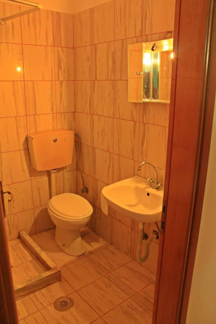 Guesthouse Bizani Neo Mpizani Luaran gambar