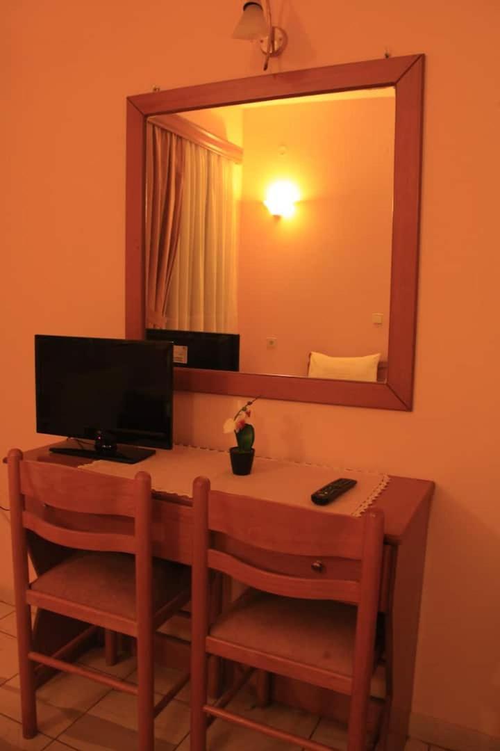 Guesthouse Bizani Neo Mpizani Luaran gambar
